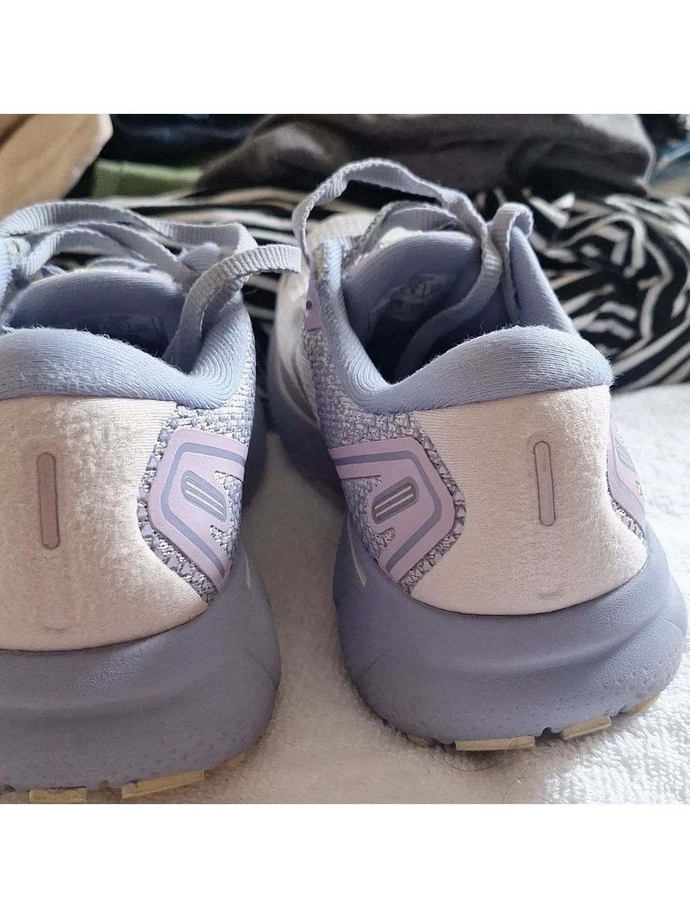 Ost Light Lavender Knit Women's Running Sneakers with Pale Yellow Accent